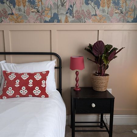 Rooms At The Rosebery NWI Eksteriør bilde